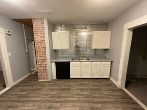 701 E Normal St in Springfield, MO - Building Photo - Building Photo