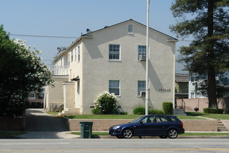 1913-1915 W Victory Blvd in Burbank, CA - Building Photo - Building Photo