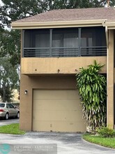 3051 E Missionwood Ln in Miramar, FL - Building Photo - Building Photo