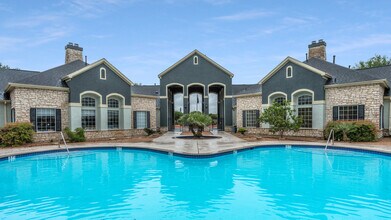 Villas at Willow Springs Apartments in San Marcos, TX - Foto de edificio - Building Photo