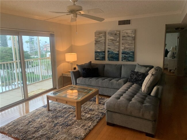 property at 3450 Gulf Shore Blvd N