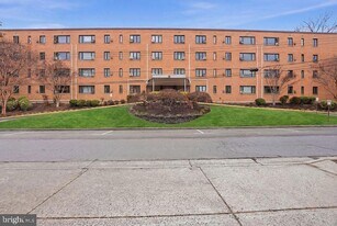 111 Lee Ave, Unit 302 in Takoma Park, MD - Building Photo