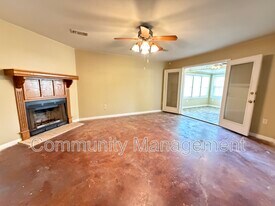 1314 N Range Ave in Denham Springs, LA - Building Photo