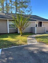 8340 Westover Ct in Jacksonville, FL - Building Photo