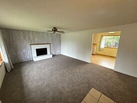 1650 NW Highland Dr in Corvallis, OR - Building Photo