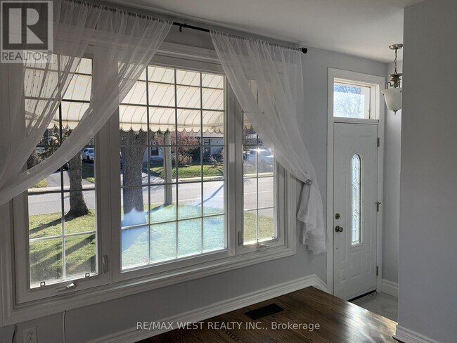 241 Ashlar Rd in Richmond Hill, ON - Building Photo - Building Photo