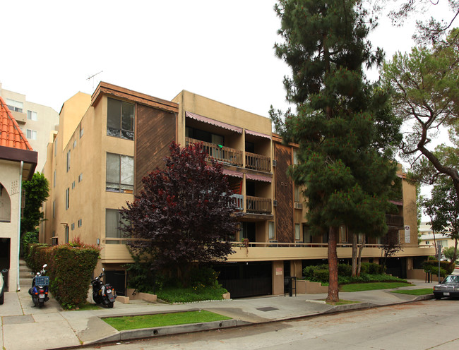 Levering Apartments in Los Angeles, CA - Building Photo - Building Photo