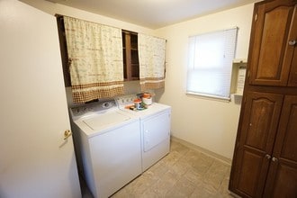 2401 Marshall St in Edgewater, CO - Building Photo - Building Photo