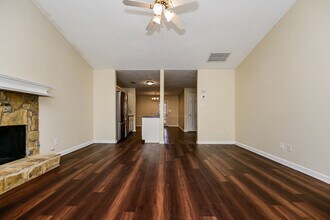 1308 N Hampton Dr in Hampton, GA - Building Photo - Building Photo