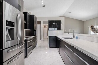 7200 SW 20th St in Plantation, FL - Building Photo - Building Photo