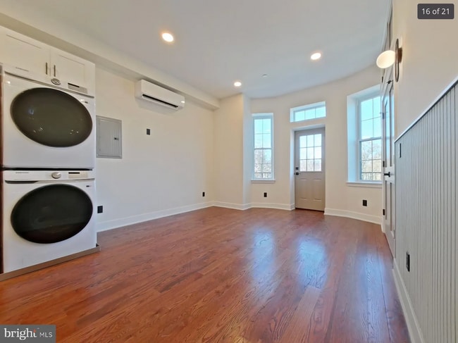 1613 N 33rd St, Unit B in Philadelphia, PA - Building Photo - Building Photo