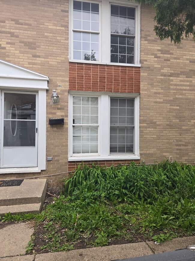 2110 Hebron Ave