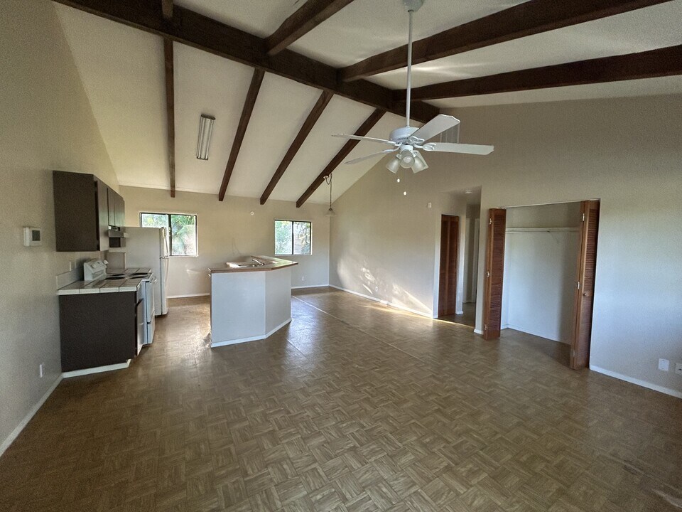15-1477-1477 Kaloli Dr in Keaau, HI - Building Photo