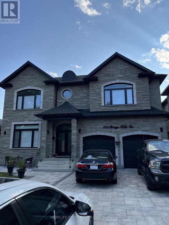 410 Rouge Hills Dr in Toronto, ON - Building Photo