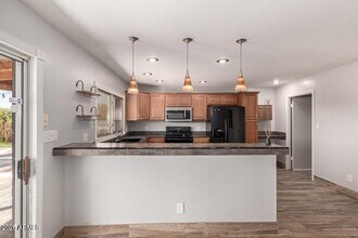 307 W Santa Cruz Dr in Tempe, AZ - Building Photo - Building Photo