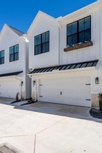 6426 Highland Pine Ln in Houston, TX - Building Photo - Building Photo