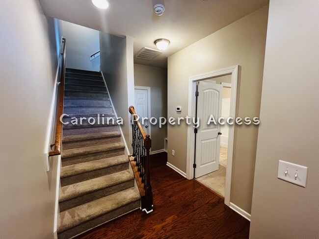 4012 Kentworth Dr in Holly Springs, NC - Building Photo - Building Photo