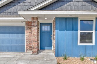928 Varenna Ct in Norman, OK - Building Photo - Building Photo
