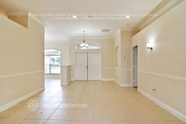 1025 SW Romaine Ln in Port St. Lucie, FL - Building Photo - Building Photo