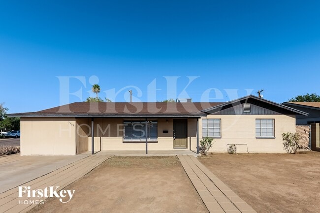 property at 5702 N 19th Dr