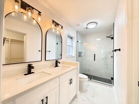 4106 Clovernook Ln in Seabrook, TX - Building Photo