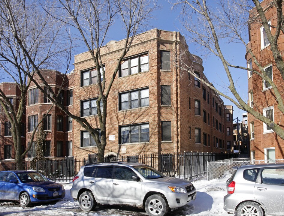 820 W Agatite Ave in Chicago, IL - Building Photo