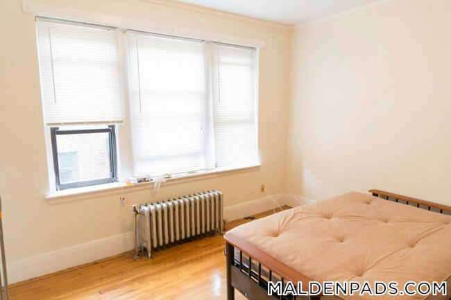 349 Pleasant St, Unit A1-9 in Malden, MA - Foto de edificio - Building Photo