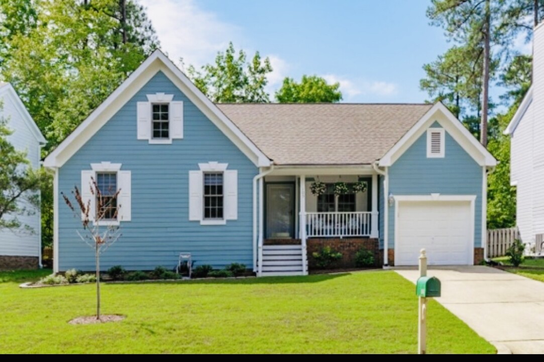 105 Unaka Ct in Cary, NC - Building Photo