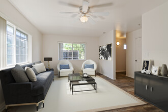 Miramar Townhomes - Military Housing in San Diego, CA - Building Photo - Building Photo