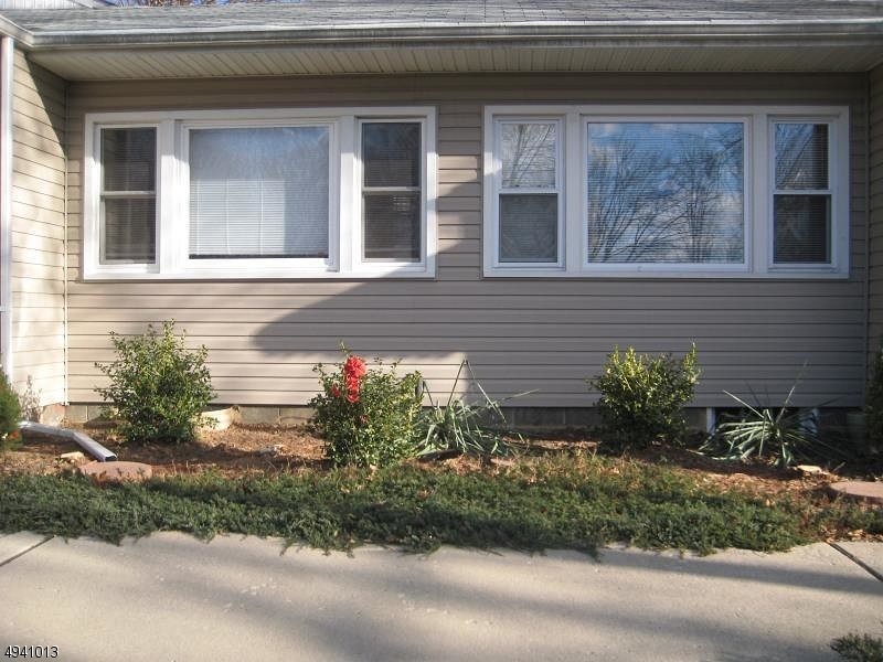 520 Vail Rd in Roxbury Township, NJ - Foto de edificio