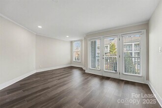 300 S Cedar St in Charlotte, NC - Building Photo - Building Photo