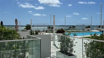 770 Claughton Island Dr in Miami, FL - Building Photo