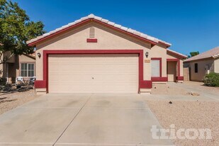 15030 W Eureka Trail in Surprise, AZ - Building Photo