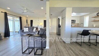 4279 Island Cir in Ft. Myers, FL - Building Photo - Building Photo