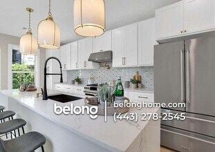 1032 W Franklin St in Baltimore, MD - Foto de edificio - Building Photo