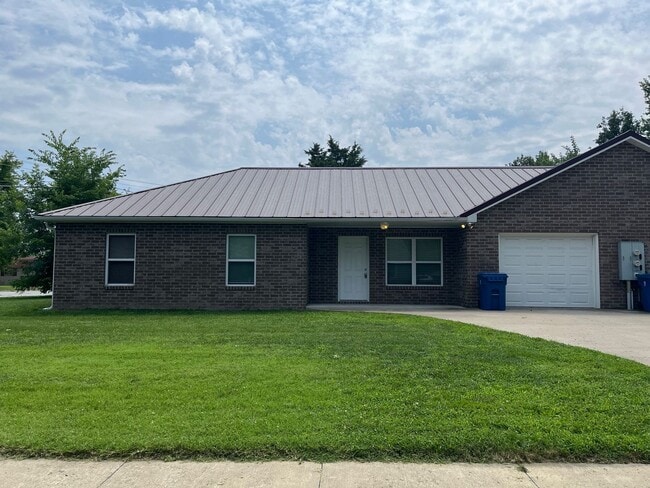 property at 412 Ash St