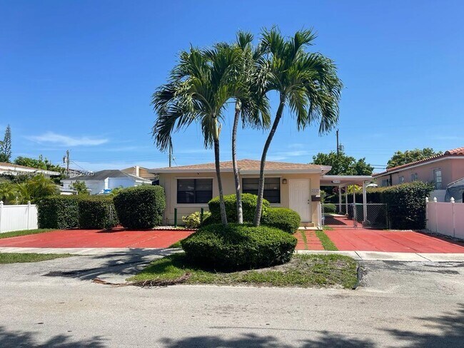 3442 SW 25th Ter in Miami, FL - Building Photo - Building Photo