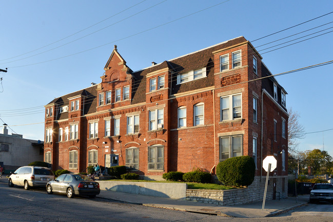 Chapel Square Apartments