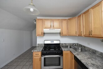 3055 N Racine Ave, Unit J09P in Chicago, IL - Building Photo - Building Photo
