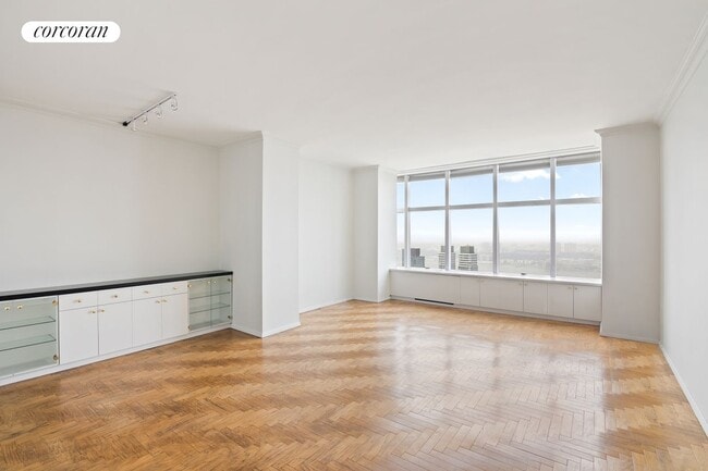 property at 160 W 66th St