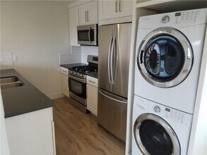 530 S Irena Ave in Redondo Beach, CA - Building Photo - Building Photo