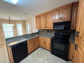 6031 Broadstone Ct in Columbus, GA - Building Photo - Building Photo