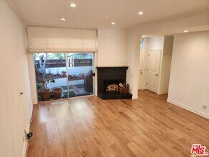 1546 Palisades Dr in Los Angeles, CA - Building Photo - Building Photo