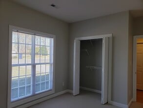 101 Compass Way in Sanford, NC - Building Photo - Building Photo