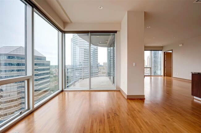 1600 Post Oak Blvd in Houston, TX - Building Photo - Building Photo