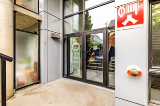 The Opal in Montréal, QC - Foto de edificio - Building Photo