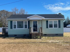 3992 Mark N Smith Rd in Deep Run, NC - Building Photo