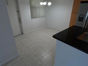 485 NW 210th St in Miami Gardens, FL - Building Photo - Building Photo