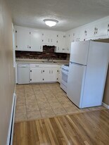 246 Salem St, Unit 4 in Wakefield, MA - Building Photo