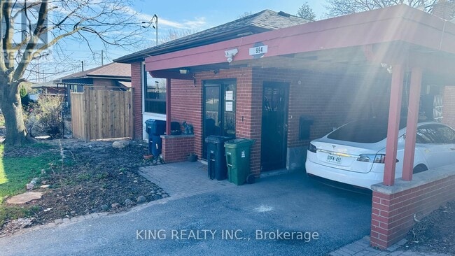property at 994 Brimley Rd